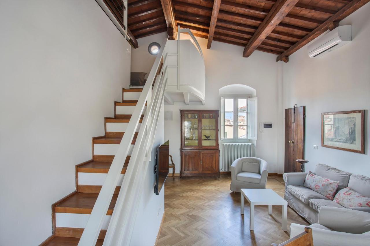 Maggio In Apartamento *